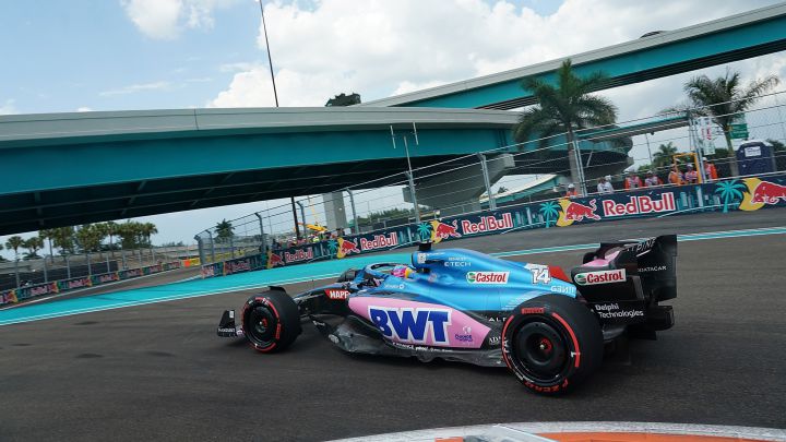 Alonso durante los Libres 1 de F1 en Miami