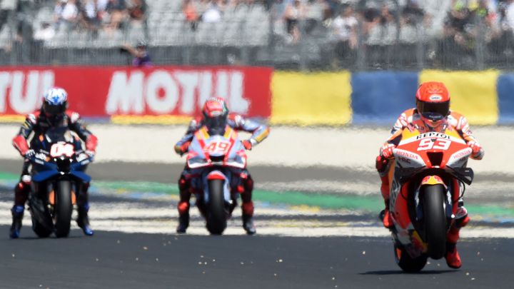 Márquez reacciona gracias al buenazo de Quartararo