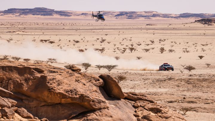 Sainz, con el Audi durante el Dakar 2022.