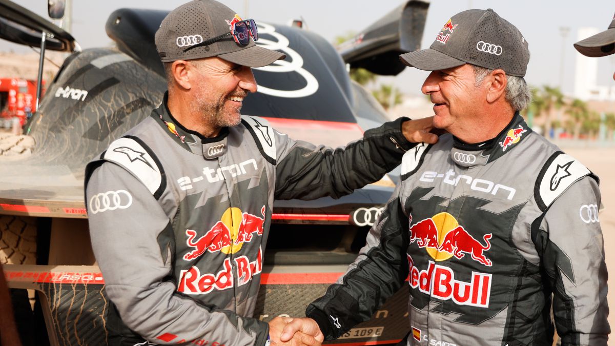 Carlos Sainz: “Queremos ser los primeros en ganar el Dakar con un coche tan sostenible” - AS.com