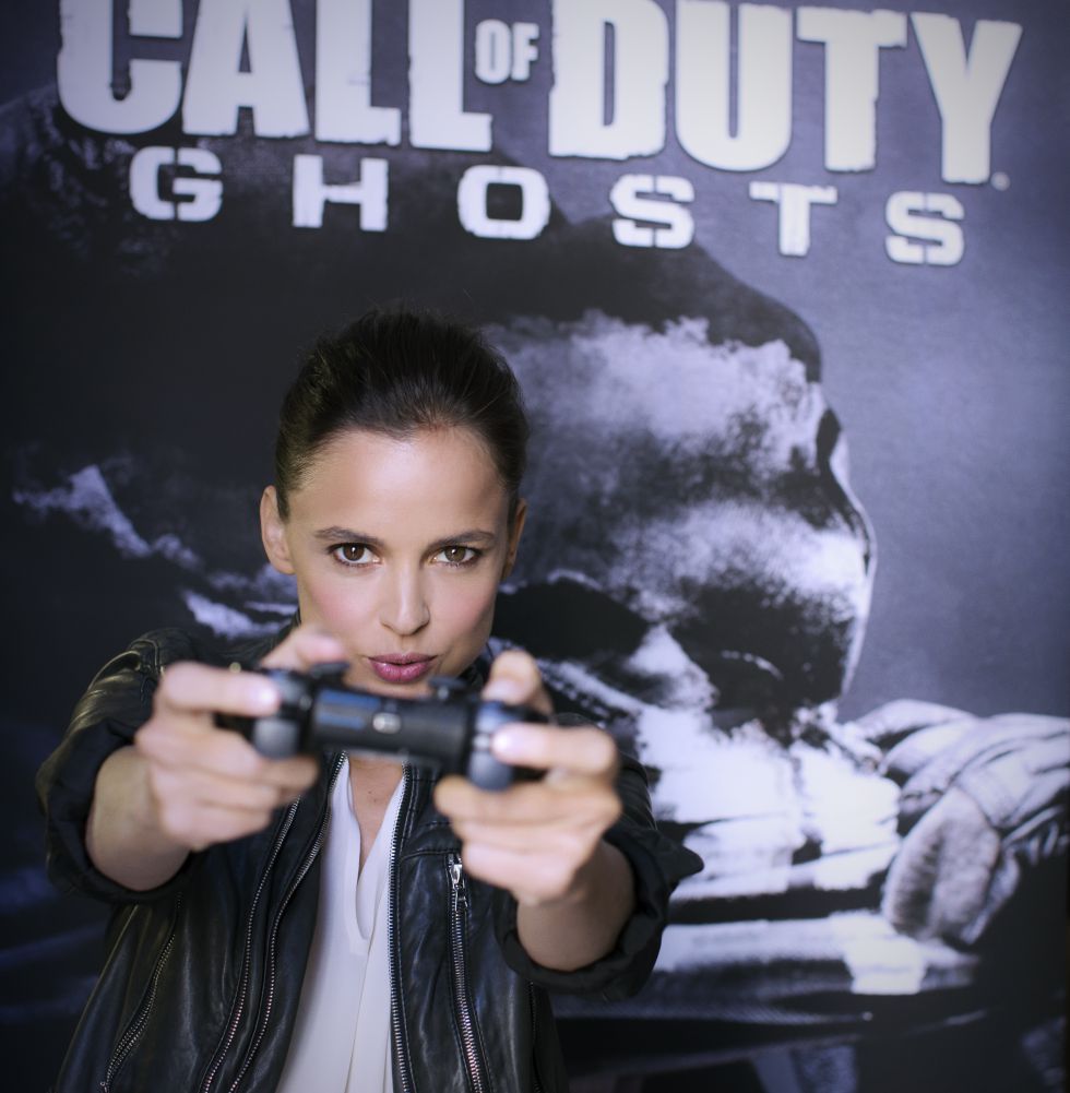 La actriz Elena Anaya presta su voz para Call of Duty: Ghosts
