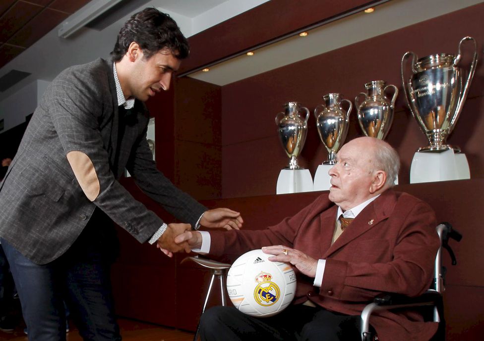 Reportaje de abril de 2014 con motivo de la final de Champions League.  Con Raúl González Blanco.