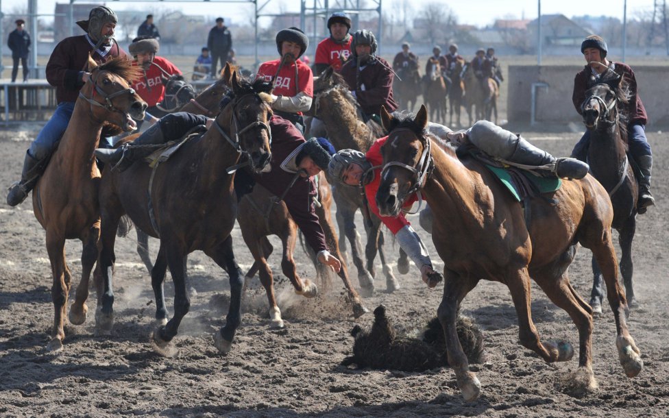 Kok-Boru deporte tradicional de Kirguistán