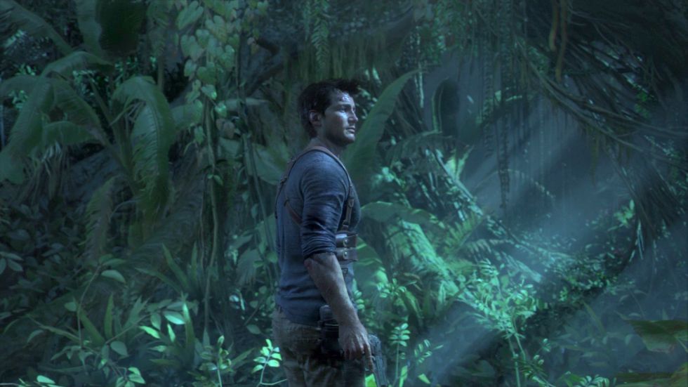 Sony: PS4 en blanco y Destiny y Uncharted 4, como estrellas