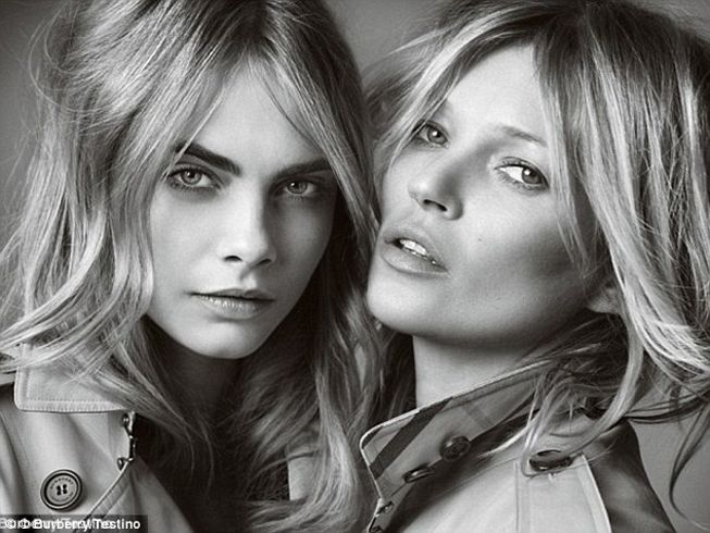 Cara Delevinge y Kate Moss en algunas de las fotos pertenecientes a la sesión de la campaña del nuevo perfume 'My Burberry'. Fotos: Mario Testino. Fuente: Dailymail.co.uk