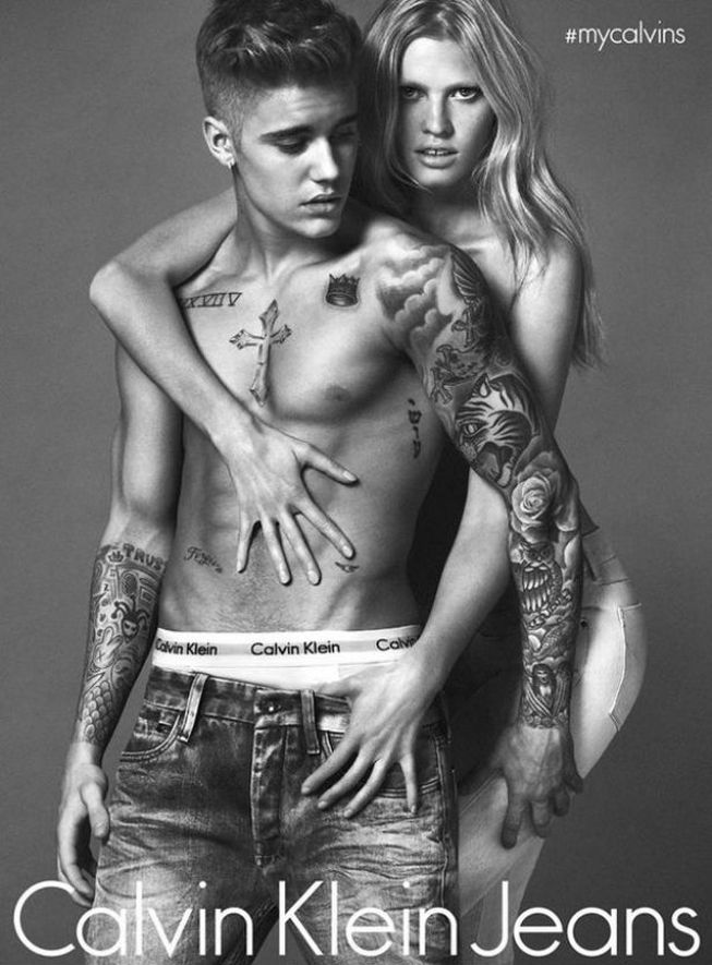 Justin Bieber demuestra que ya es un 'hombre Calvin Klein'