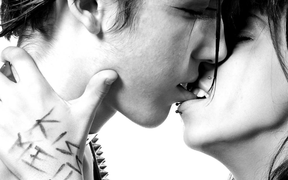 Apps para casi todo: Aprender a besar con una app móvil