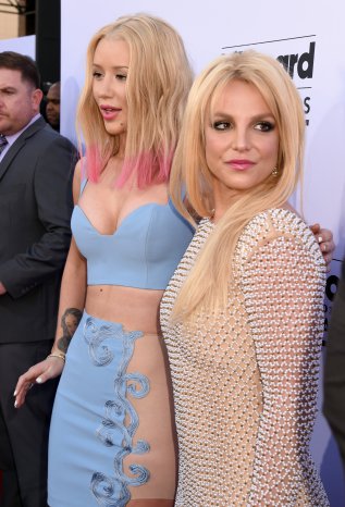 2015 Billboard Music Awards - Red Carpet