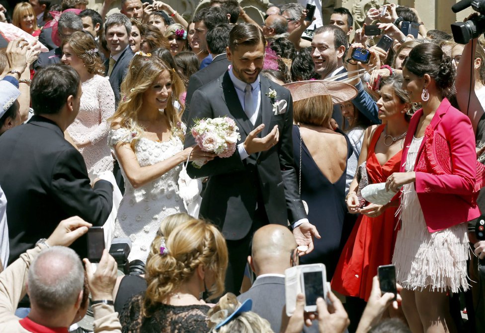 EL FUTBOLISTA FERNANDO LLORENTE SE CASA CON MARÍA LORENTE EN SAN SEBASTIÁN