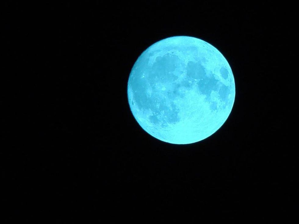 10 cosas que no sabías de la Luna azul. Noche romántica