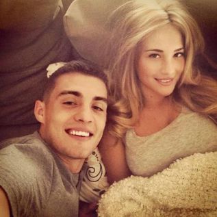 Mateo Kovacic e Izabel Adrijanic en una selfie de su perfil de Instagram. Una bonita pareja de enamorados.