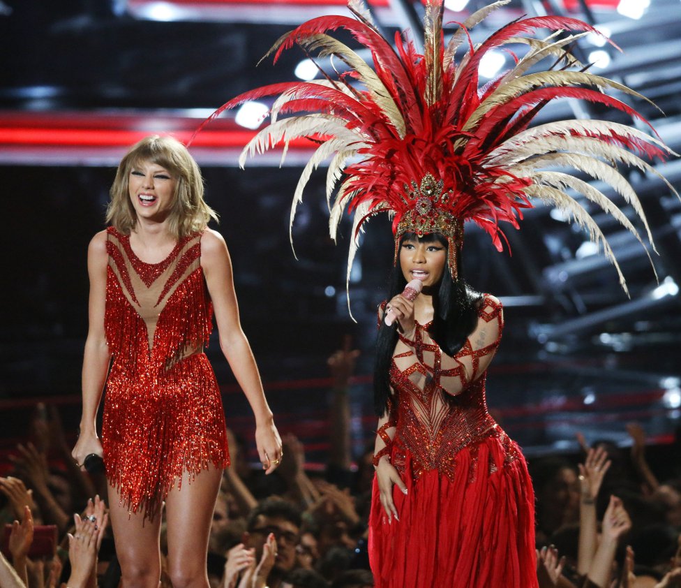 2015 MTV Video Music Awards - Show