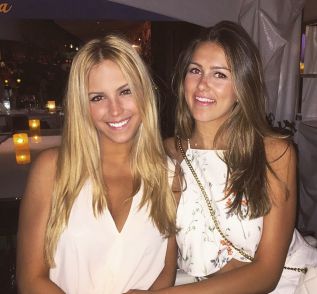 Amiga de sus amigos, la sonrisa de Beatrice siempre ilumina radiante.