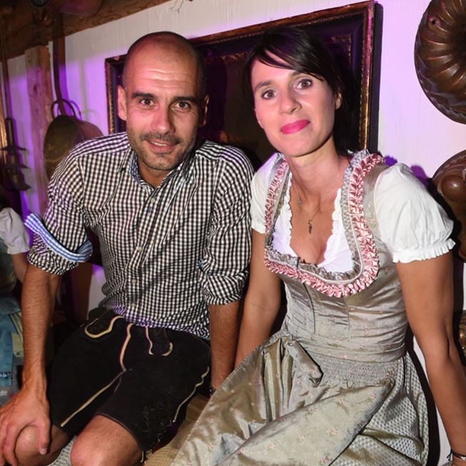 Las novias de los jugadores del Bayern, brindis en el Oktoberfest