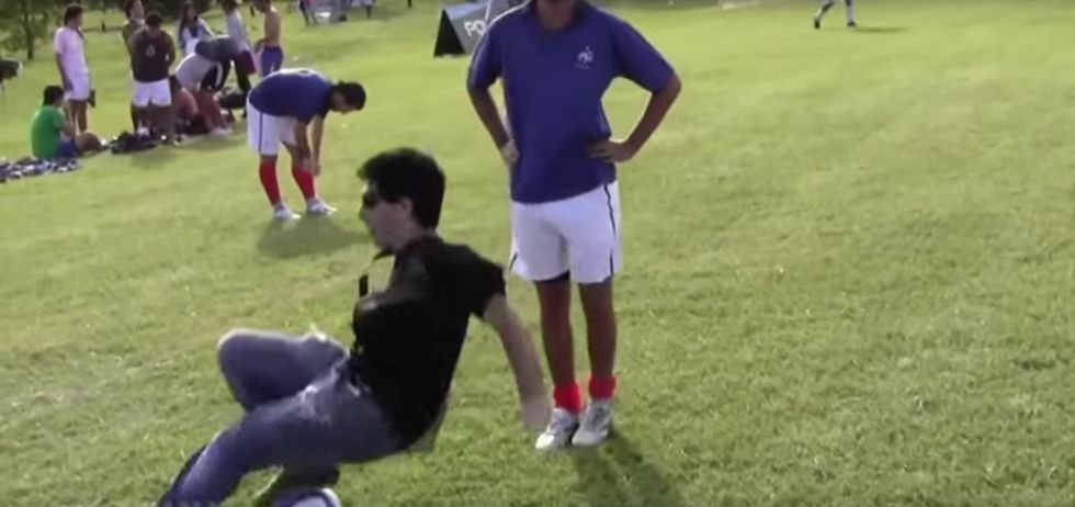 Un vídeo-montaje con las caídas más tontas del fútbol amateur