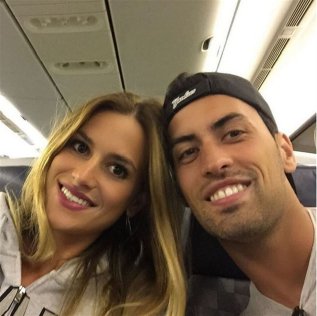 Sergio Busquets y Elena Galera son primerizos. Esperan un niño en las próximas semanas.