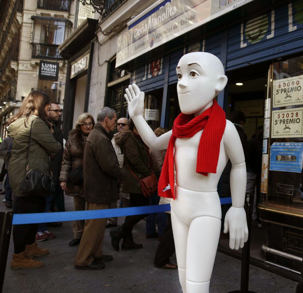 Los maniquíes de la fábrica de Justino salen a la calle