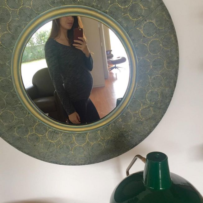 Sara Carbonero comparte su primer 'selfie-barri' en Instagram