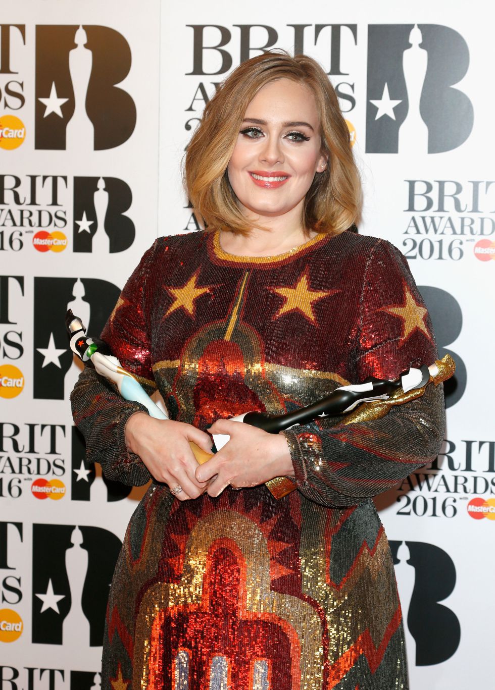 Adele, gran triunfadora de la noche de la música británica