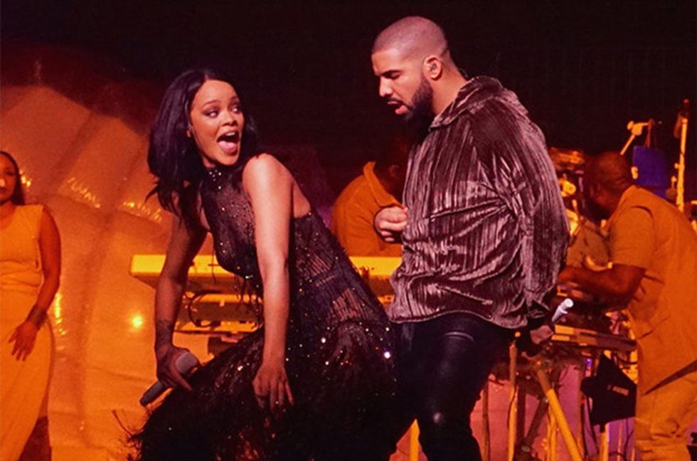 El sexy 'twerking' de Rihanna a Drake en pleno escenario