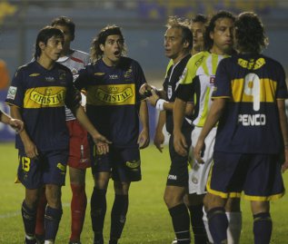 Héctor Reynoso / Leones Negros de la Universidad de Guadalajara (el que escupe en la foto)