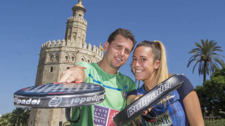 Paquito Navarro, junto a su Bullpadel Hack, junto a Victoria Iglesias, jugadora del World Padel Tour.