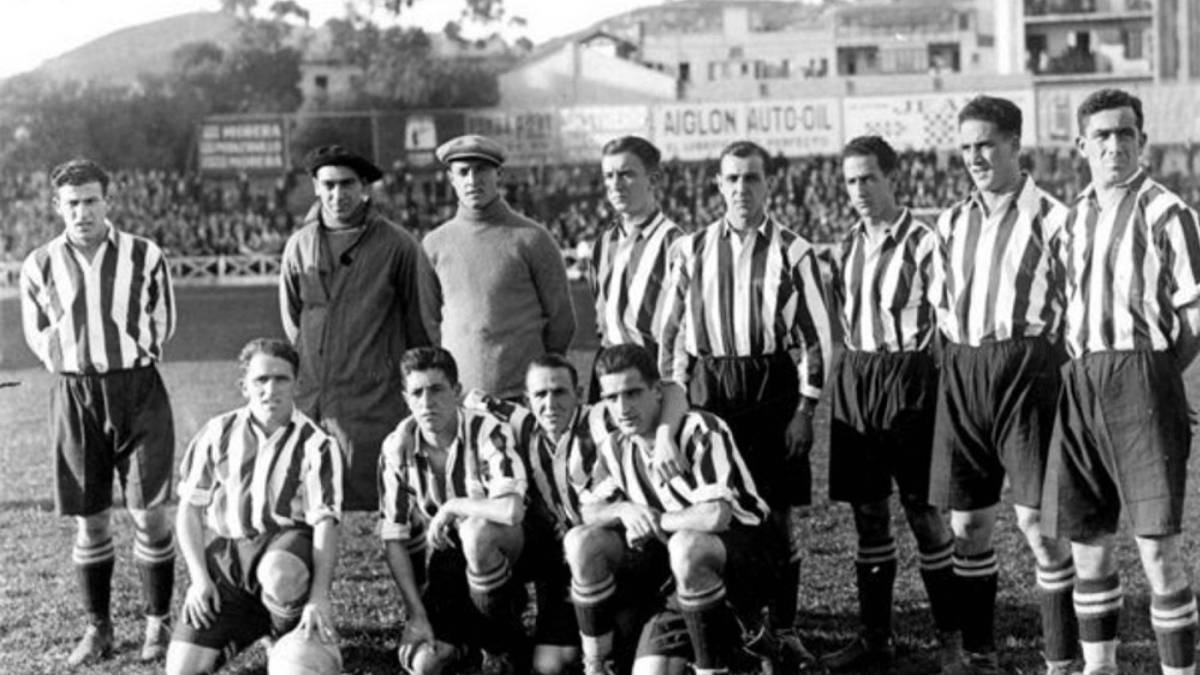 Jugadores del Athletic en el partido Europa-Athletic (2-2) de la temporada 1929-1930.