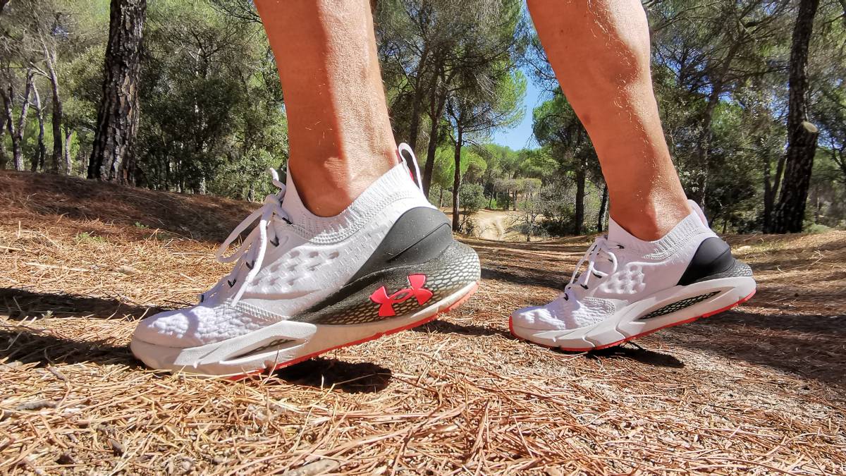 Prueba de las zapatillas HOVR Phantom 2 de Under Armour AS