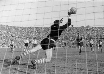 ¡Carmelo para un penalti a Kubala!