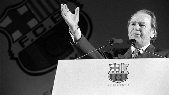 Josep Lluís Núñez, en una asamblea de compromisarios del Barcelona en febrero de 1998.