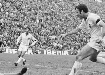 El Valencia de Di Stéfano, líder ante el Madrid