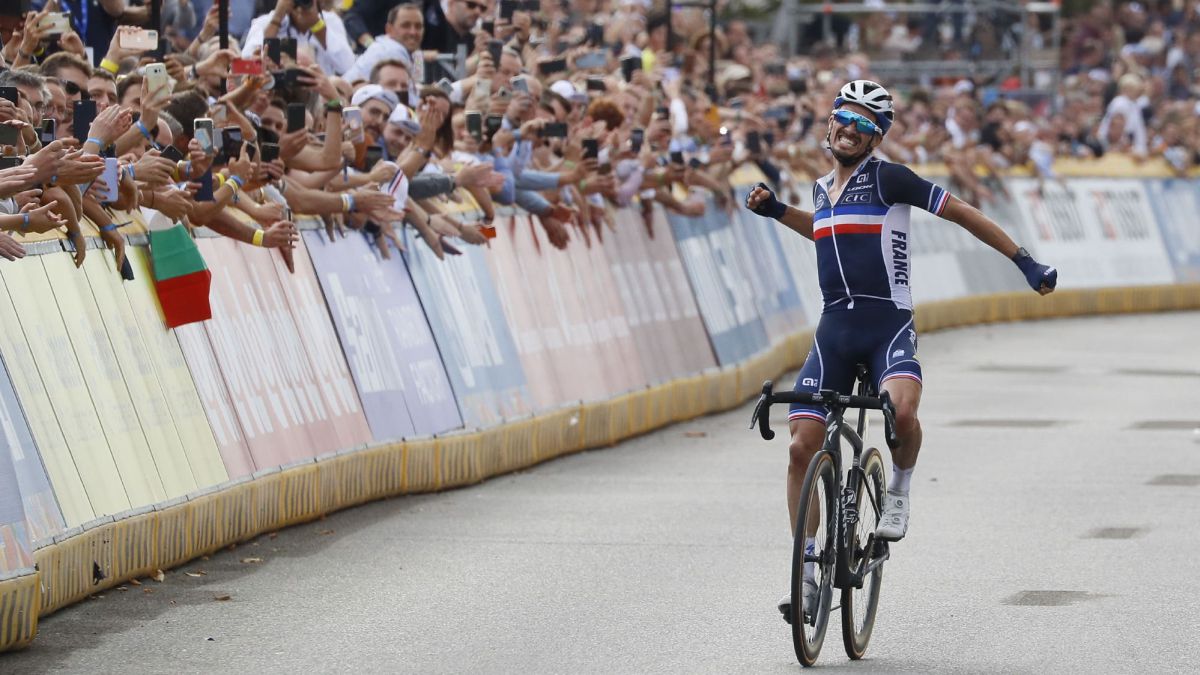 A Gazeta  Ciclismo - Francês Julian Alaphilippe é o campeão mundial de 2020