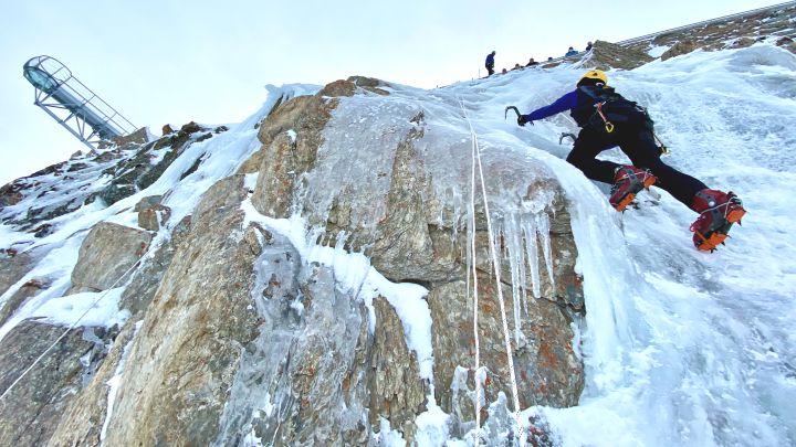 Escalada en hielo y descenso freeride en el techo de los pirineos franceses