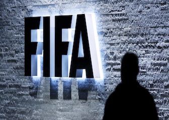 FIFA apuesta por la formación de los Agentes en plena batalla con el sector.