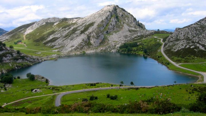 Asturias se lanza a la caza del cicloturista con un plan de acción
