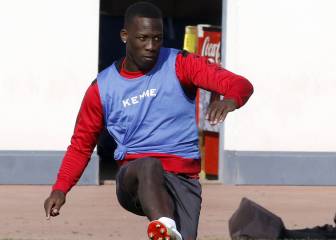 Advíncula se unirá a una lista de privilegiados ante el Barça