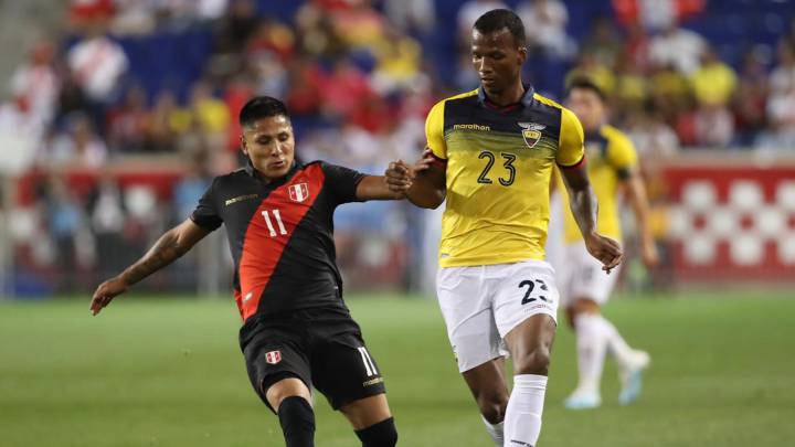 Raúl Ruidíaz sigue en deuda con la selección peruana