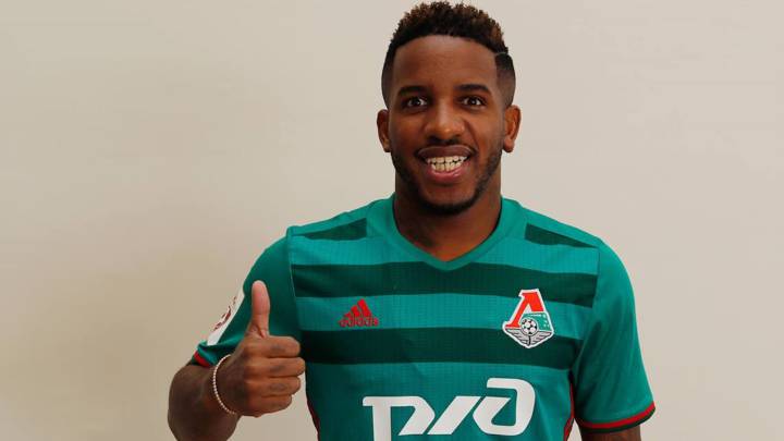 Farfán, tras bajarle el sueldo un 40%: \