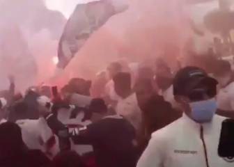 La afición de Universitario incumple todas las reglas y deja este banderazo para el olvido