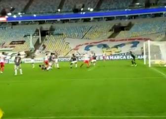 Guerrero suma y sigue, el más listo dentro del área una vez más