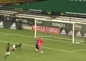 Ruidíaz llama a la puerta de Gareca con este soberbio gol