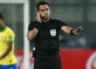 Julio Bascuñán, el árbitro que ya desquició a Messi y a River