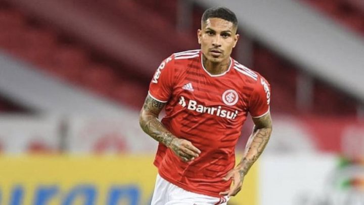 Paolo Guerrero Cumple Dos Anos En Internacional As Peru