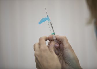 Vacunación mayores de 50 años: dónde consultar fecha y lugar de la vacunación