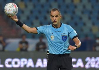 Así es Esteban Ostojich, el árbitro del Perú - Paraguay de Copa América
