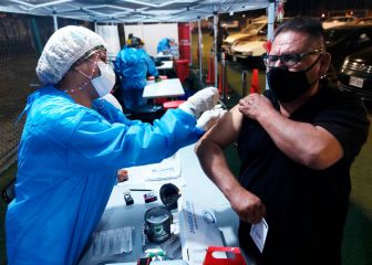 Vacunación para mayores de 40 años: horarios, locales y cuándo me tocará