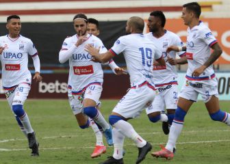 Mucho 'Felucho' para la 'U'