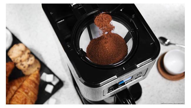 Esta cafetera semiautomática Cecotec funciona tanto con cápsulas como con café  molido y tiene 30 euros de descuento hoy en