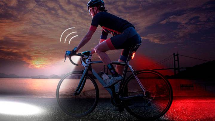 El set de luces para bicicleta superventas que incluye campana y es impermeable