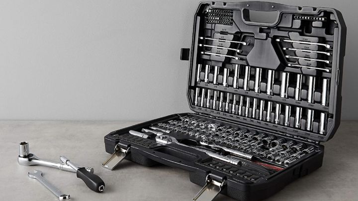 Este juego de llaves y herramientas, de 201 piezas, suma 3.700 valoraciones en Amazon